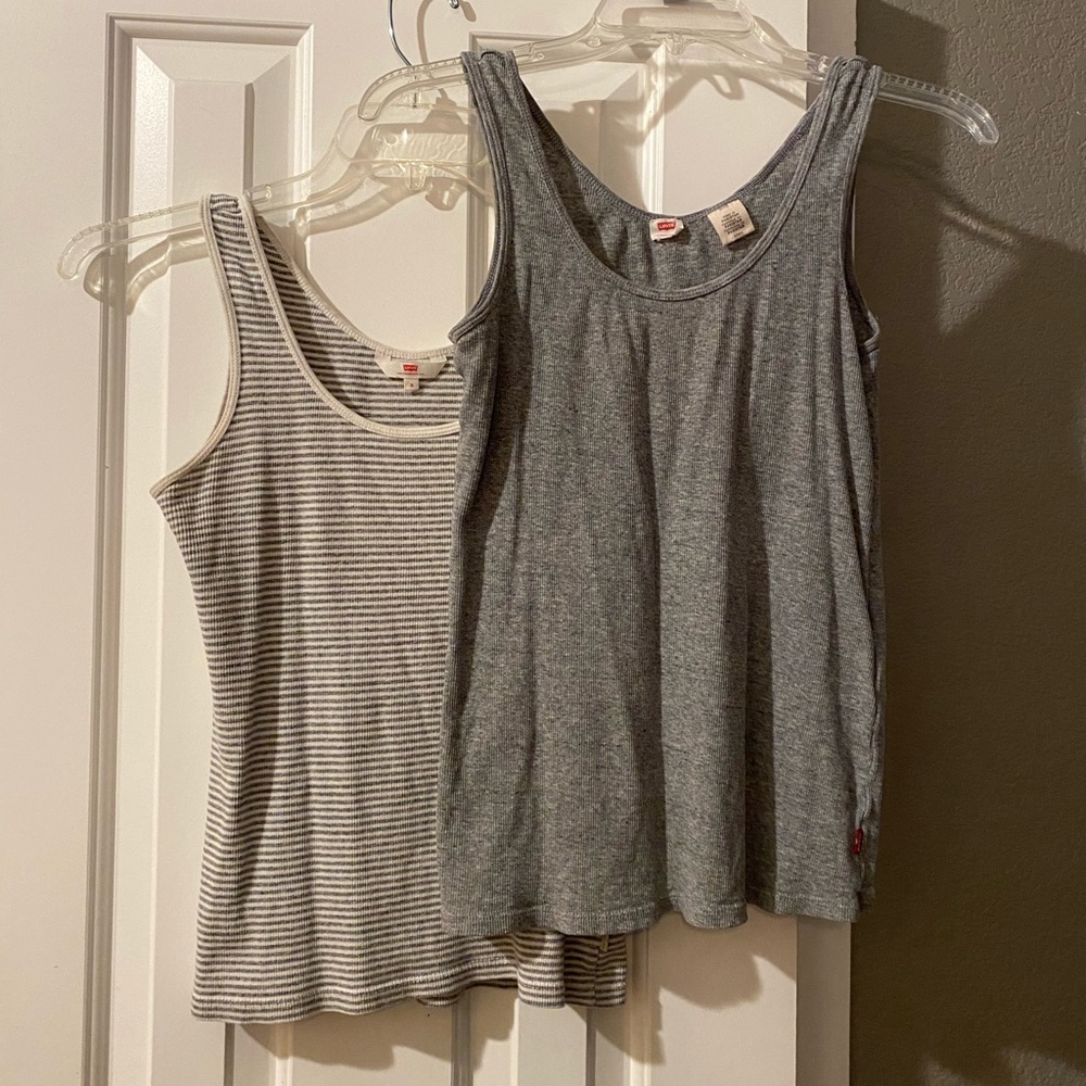 2 Levi’s tank tops